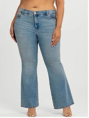 Jessica Simpson Plus Size Light Wash Denim Ankle Flare Jeans- Size 24W